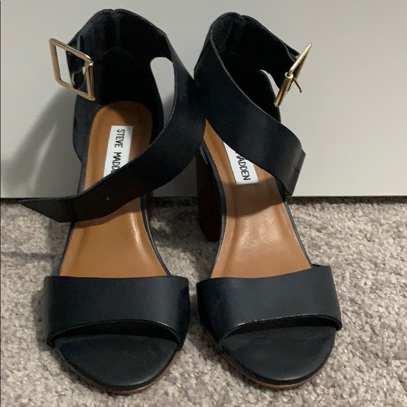 ❌ SOLD ❌ Steve Madden Heels - Picture 1 of 4